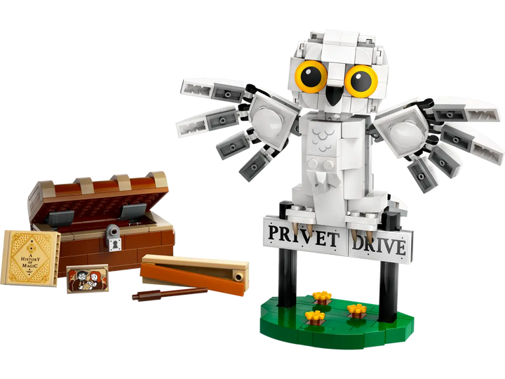 LEGO® Harry Potter Hedwig At 4 Privet Drive
