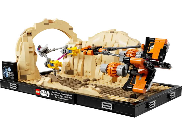 LEGO® Star Wars Mos Espa Podrace Diorama