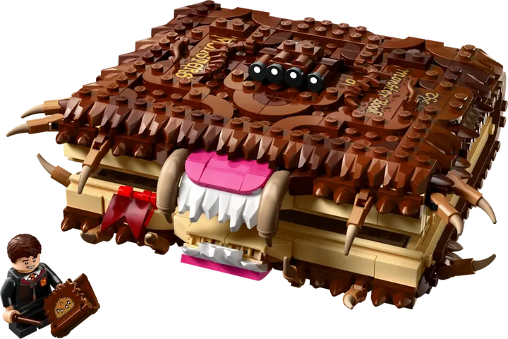 LEGO® Harry Potter Chomping Monster Book