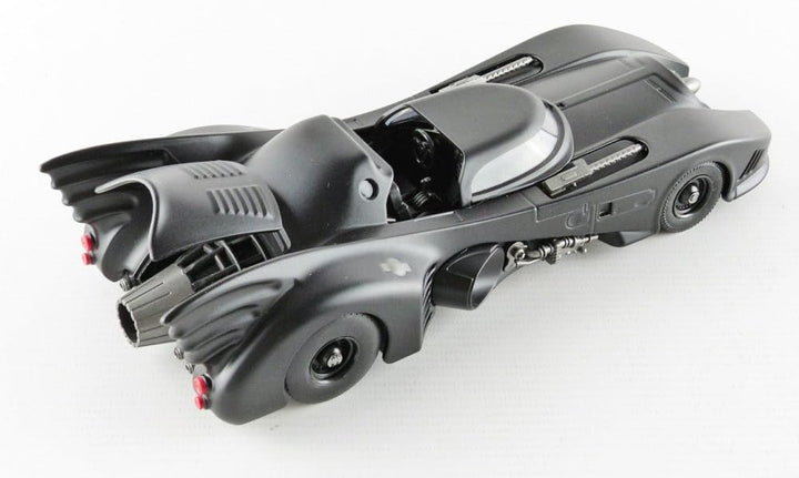 1:24 Batmobile W/Batman 1989