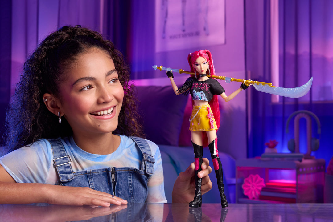 Mattel KPop Demon Hunters HUNTR/X Mira Fashion Doll in Removable Look with Themed Movie Accessories