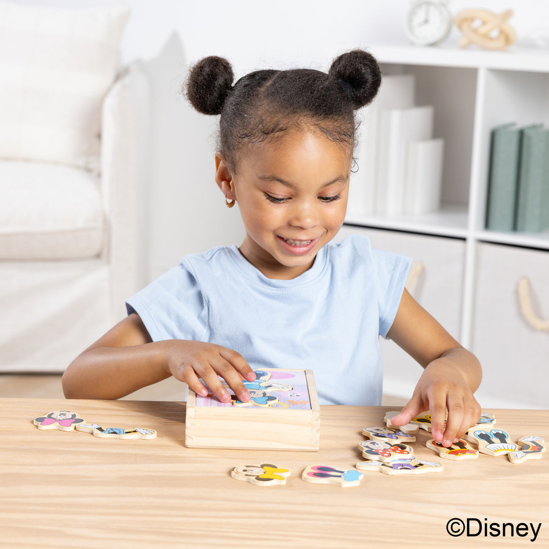 Disney Minnie Wooden Mix & Match Dress-Up Puzzle