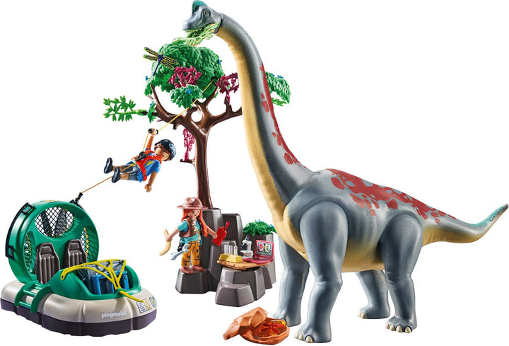 Brachiosaurus with Hovercraft