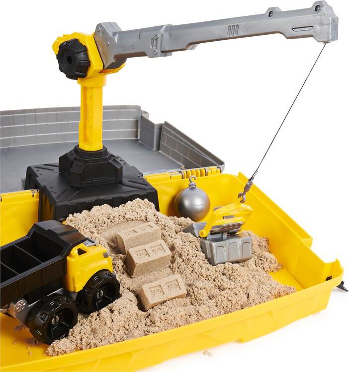 Kinetic Sand, Construction Site Folding Sandbox Playset with Vehicle and 2Lbs Sand