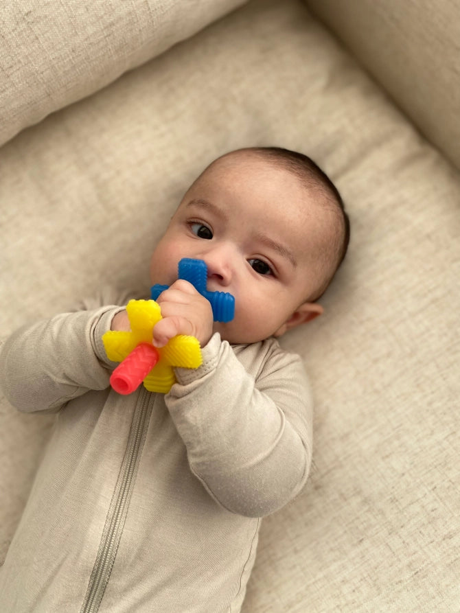 Teensy Tube Teether Bright Rainbow