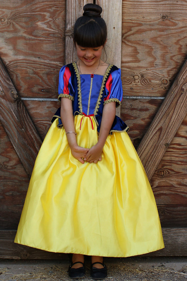 Deluxe Snow White Gown (Size 5-6)