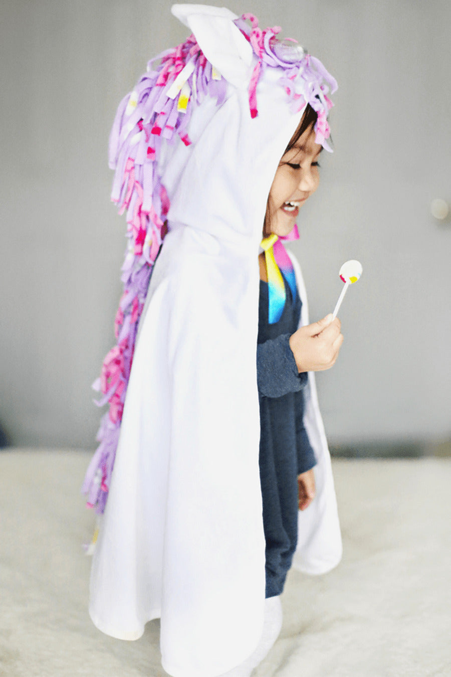 White Unicorn Cape (Size 2-3)