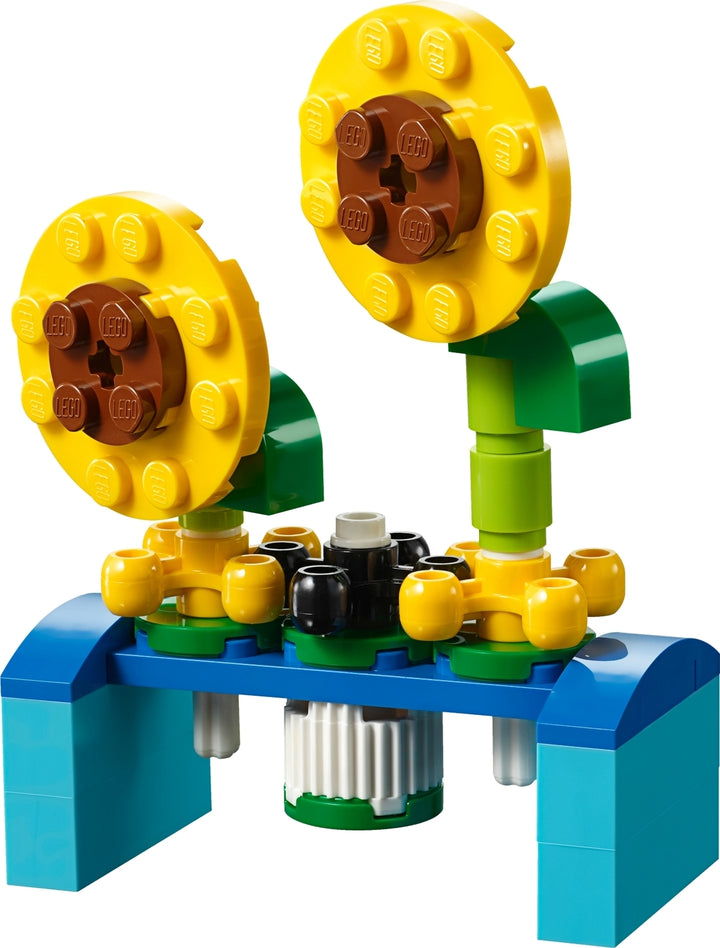 LEGO® Classic Bricks and Gears