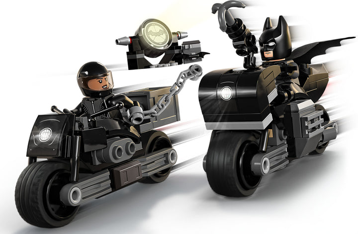 Batman & Selina Kyle Motorcycle Pursuit