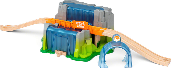 BRIO Smart Tech Sound Waterfall Tunnel