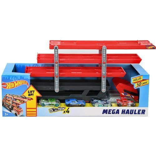 Mattel DP Hot Wheels Mega Hauler + 4 Die Cast Cars